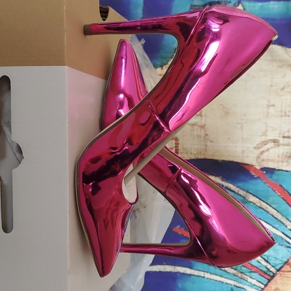 Women's Fushia heel shoes